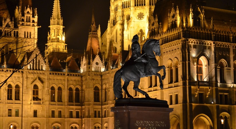 budapest-nocturno-paseo-en-barco-por-el-danubio-es-3