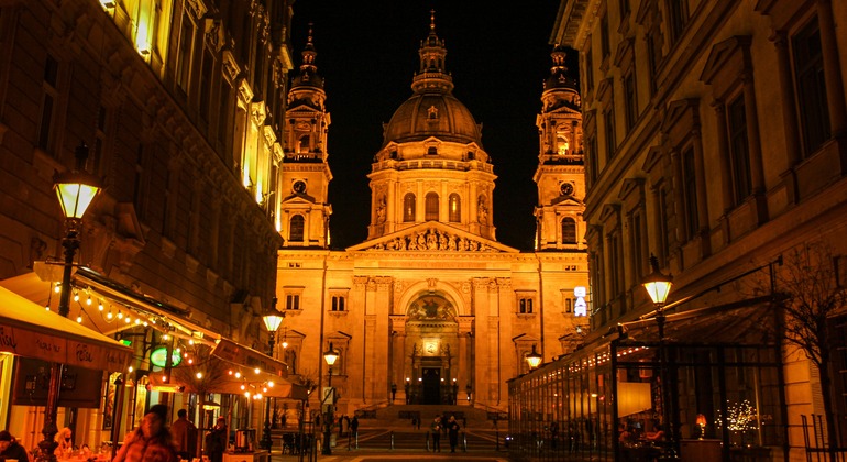 budapest-nocturno-paseo-en-barco-por-el-danubio-es-1