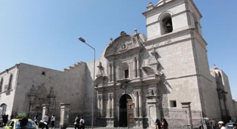 discover-monumental-arequipa-on-a-free-tour-en-9