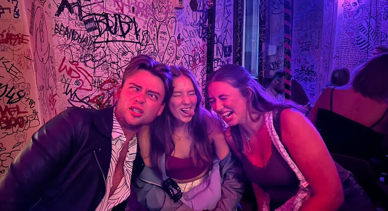 berlin-pubcrawl-shots-party-games-vip-club-entry-es-1