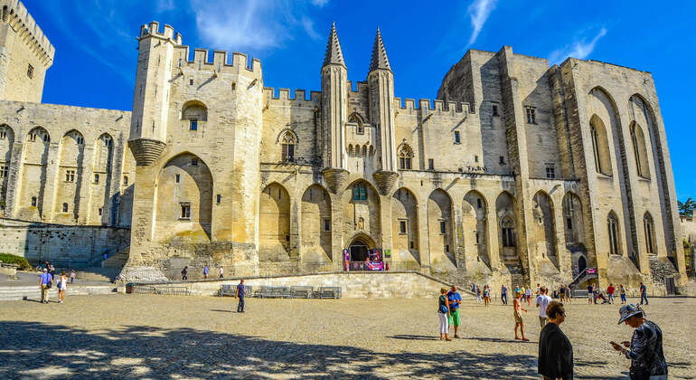 Audio Guide App: Avignon City Walk