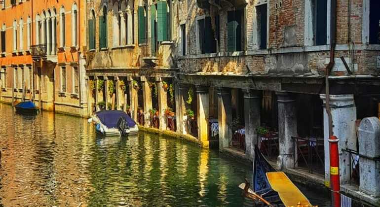 Descubra os canais de Veneza e os lugares típicos Itália — #5