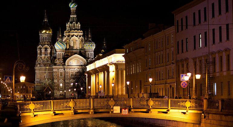 Visite nocturne panoramique de Saint-Pétersbourg