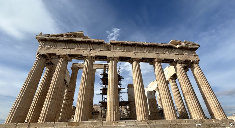 secrets-of-the-acropolis-a-journey-through-history-es-2