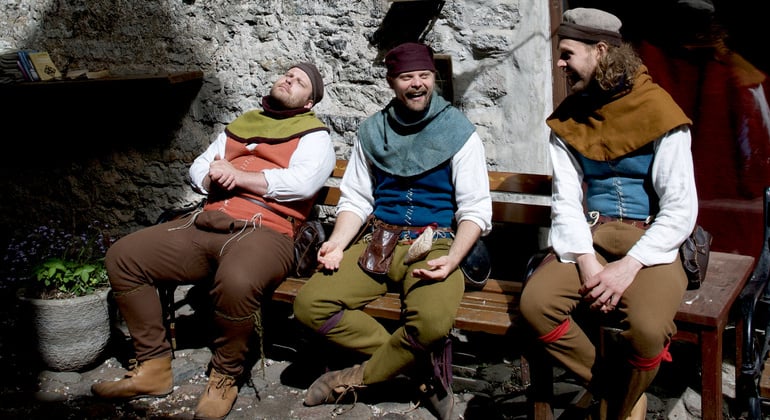 Visite guidée gratuite à pied de Tallinn - Récits médiévaux en direct Fournie par Tales of Reval