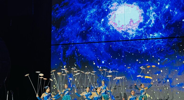 Peking: Qinlegong-Akrobatik-Show mit regulärem Sitzplatz (blaue Sitze) China — #5