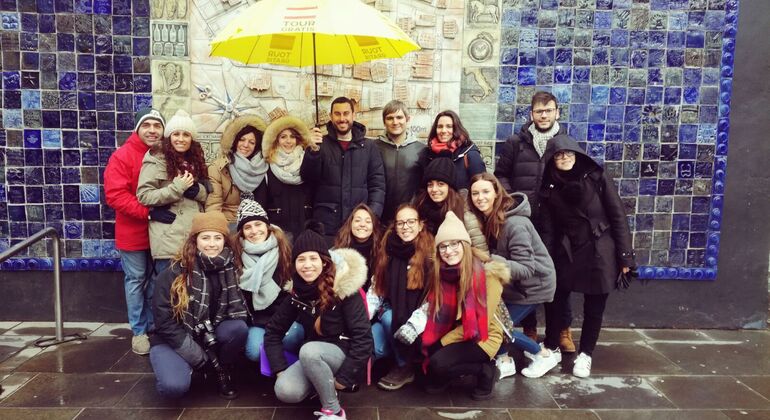 explore-belfast-private-walking-tour-es-10