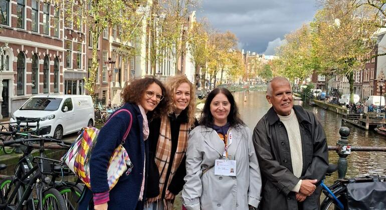 discover-amsterdam-the-world-in-one-city-es-1