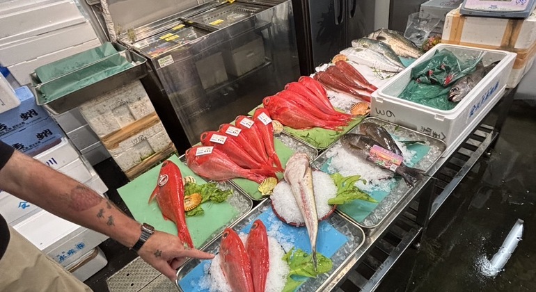 Tokio Toyosu Fischmarkt Tour: Erkundung des Sperrgebiets mit einem Koch Japan — #9