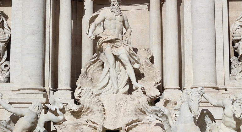 free-tour-from-trevi-fountain-to-the-tiber-tiver-en-1