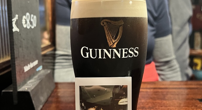 free-tour-explore-the-city-pour-your-own-pint-es-4