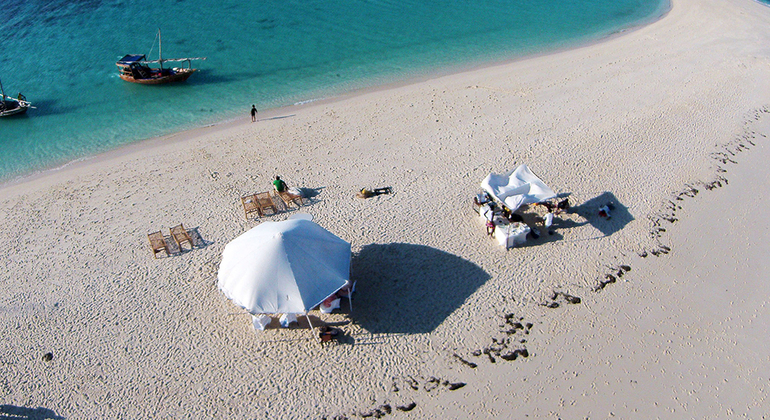 Explorar a Ilha Prisão e relaxar no banco de areia de Nakupenda Tanzânia — #2