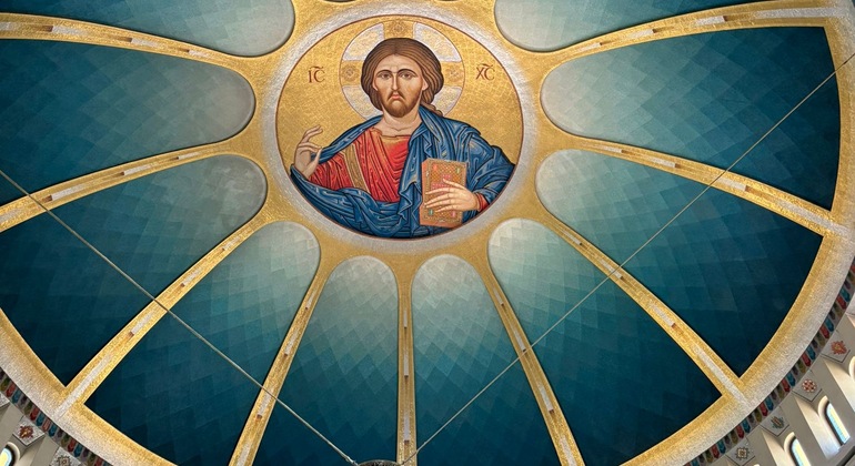 Tirana Entre la luz y la oscuridad Albania — #3