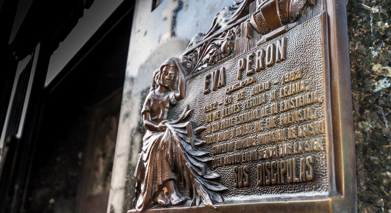 Verborgene Geschichten des Friedhofs von Recoleta Kostenlose Tour Argentinien — #3