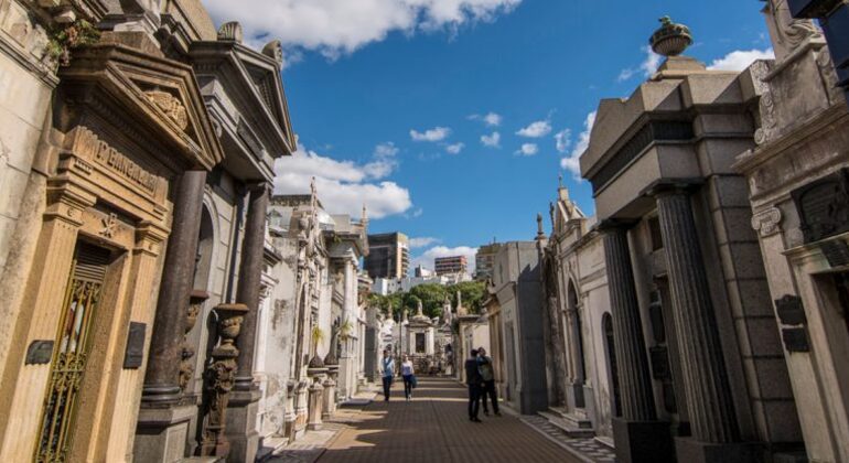 Verborgene Geschichten des Friedhofs von Recoleta Kostenlose Tour Argentinien — #6