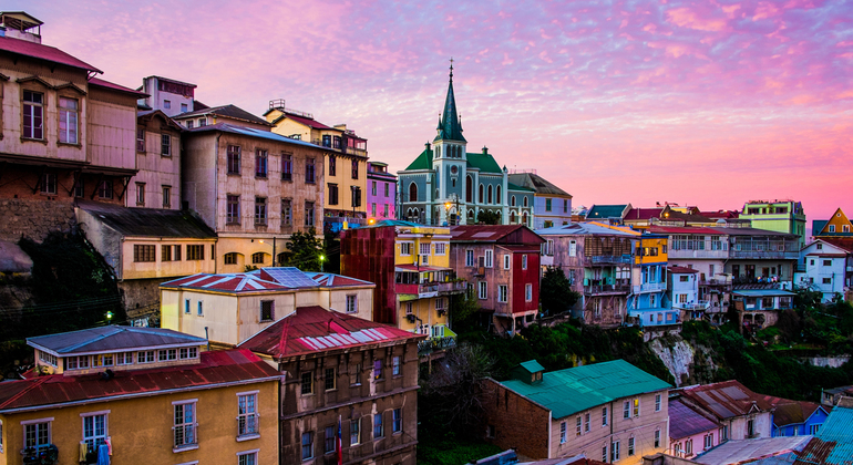 Free Tour: Explore Cerro Alegre & Cerro Concepcion, Chile