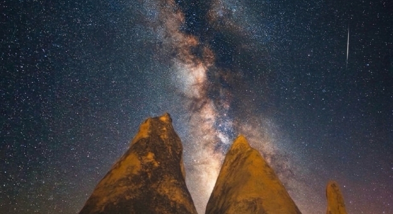 walk-like-a-monk-in-medieval-cappadocia-night-hiking-es-2