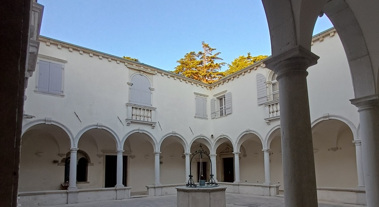 free-evening-sunset-tour-of-historic-piran-es-9