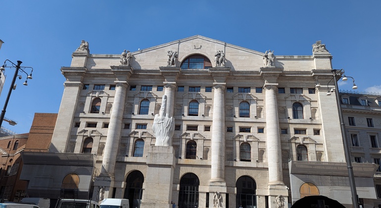 Spazieren Sie durch das Mailänder Zentrum und lernen Sie etwas über die Geschichte Italien — #8