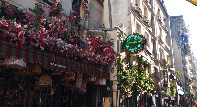 Rude Bastards Free Tour of Paris Provided by Can You Handle It Tours