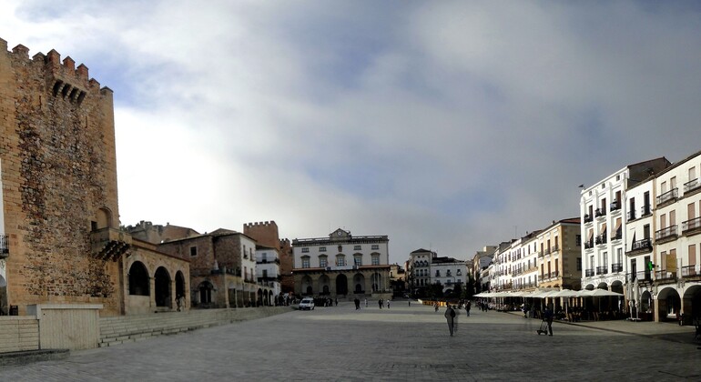 Visita livre fundamental a Cáceres Organizado por Paraguas Rojos