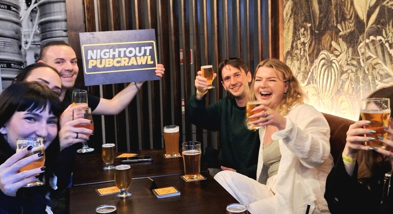 Gdansk Pub Crawl: Bares locais, shots grátis e jogos para beber Organizado por Night Out Pub Crawl