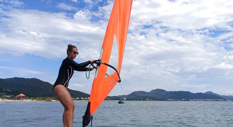 Leçon de planche à voile à Florianópolis, Brazil