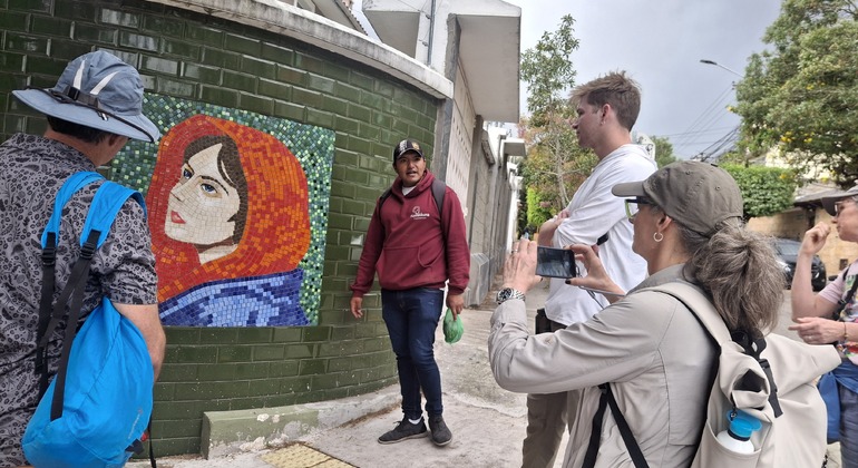 Kostenlose Stadtführung durch Quito: Street Art & kulinarische Genüsse des modernen Quito Ecuador &mdash; #7