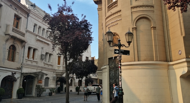 Entdecken Sie die Juwelen des Stadtzentrums von Santiago Chile — #4