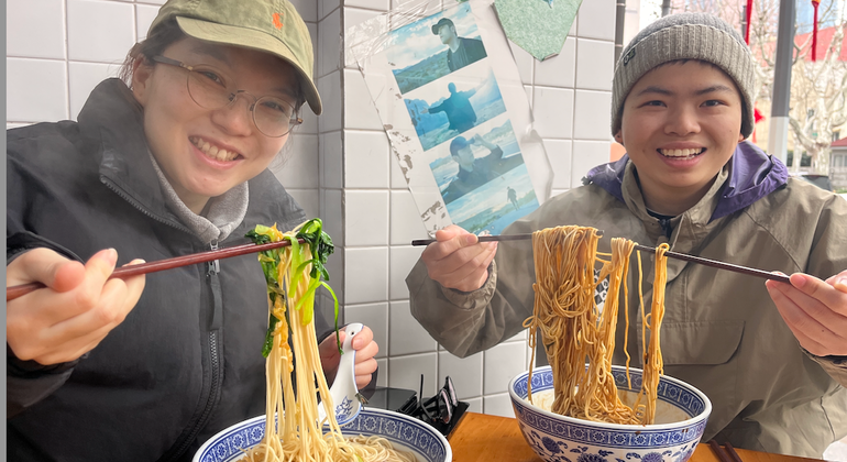 Crazy Yummy Free Food Tour & Local Hidden Gems in Central Shanghai (en anglais) Chine &mdash; #17