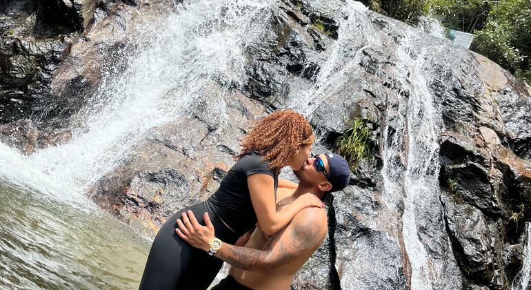 conexion-natural-yoga-senderismo-cascada-es-3