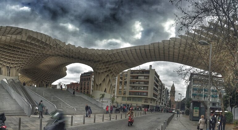 Free Tour: Monumental Seville from the Metropol-Parasol Provided by Paraguas Rojos