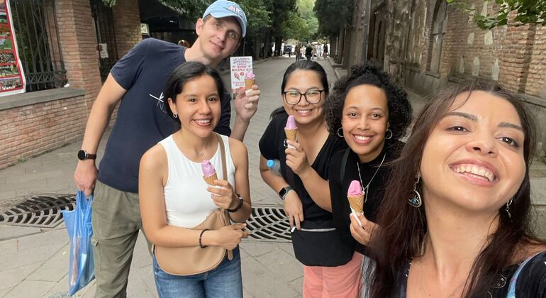 Leggende, vino e balconi: Tour a piedi della vecchia Tbilisi Georgia &mdash; #4