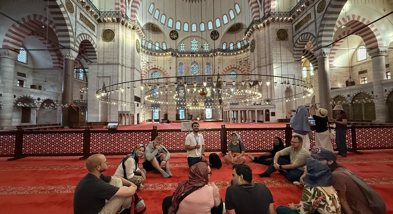 Kostenlose Besichtigung der Suleymaniye-Moschee und des Großen Basars von Istanbul Türkei — #2