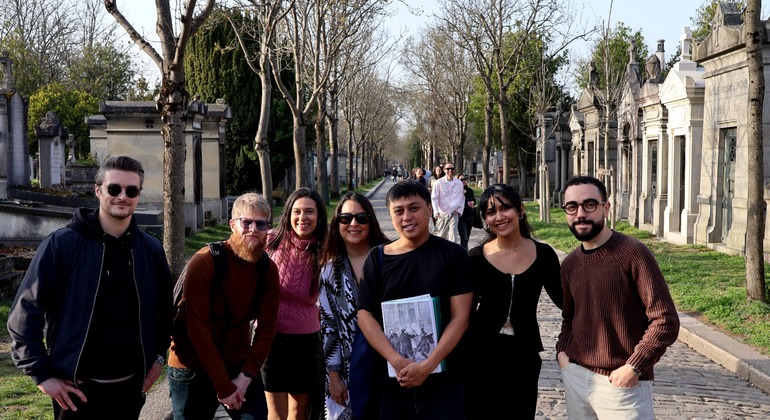 free-tour-of-pere-lachaise-cemetery-es-8