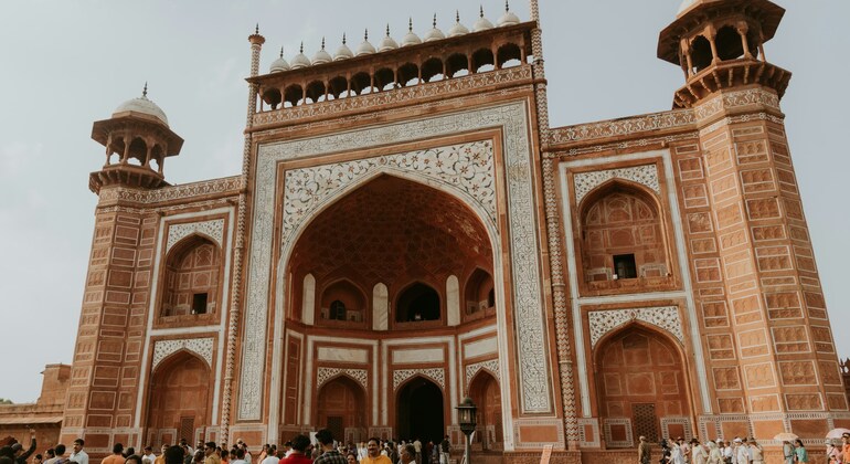 Essential Old Delhi Free Tour Provided by Avinash Tiwari