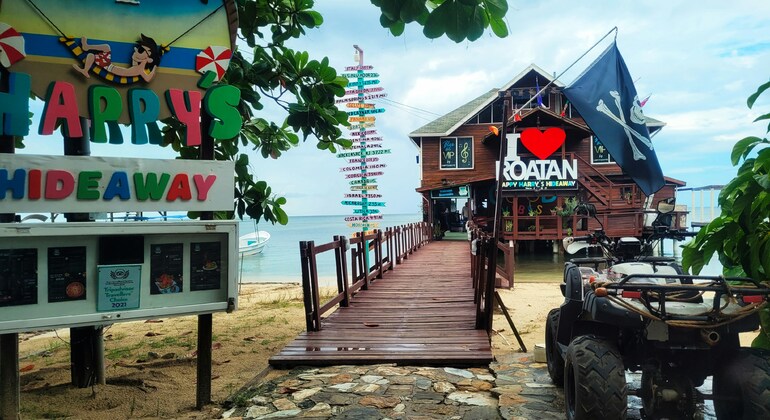 Roatán Highlights: History, Culture & Nature Tour, Honduras