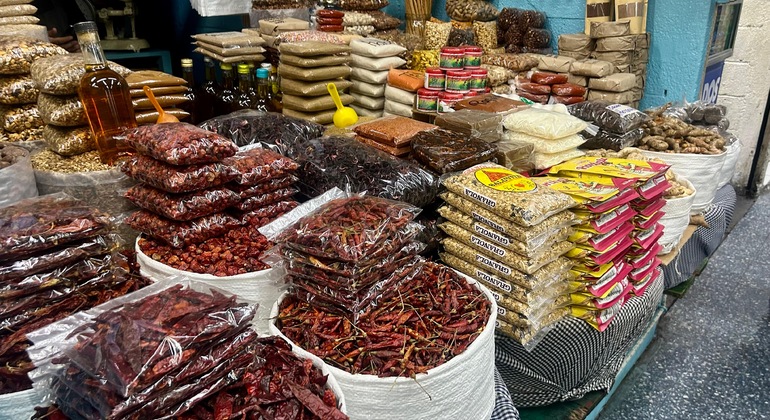authentic-guatemalan-lunch-market-tour-en-6