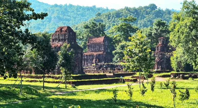 Excursão de manhã cedo a My Son com almoço vietnamita Organizado por Van Quy Nguyen