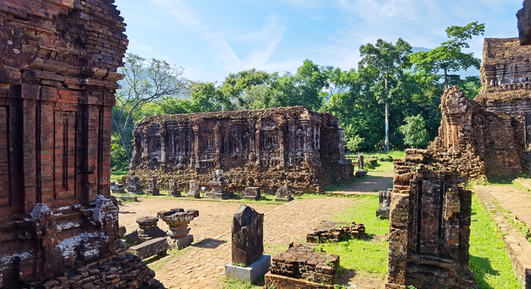 My Son Early Morning Tour mit vietnamesischem Mittagessen Vietnam — #2