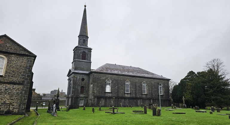 city-of-kings-walking-tour-of-cashel-en-2
