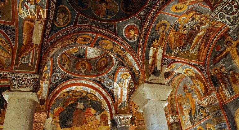 Esplorare la Cappadocia: Avventura con il tour rosso Fornito da TALE WAY TRAVEL