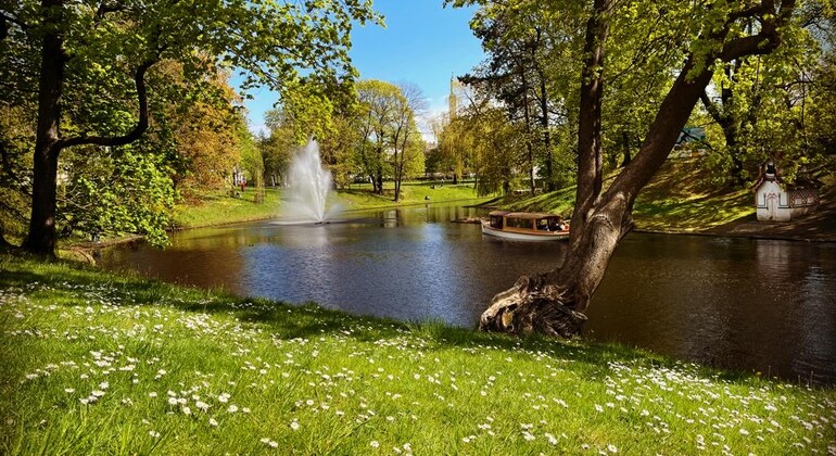 Histoires de Riga depuis le bateau sur le canal Lettonie &mdash; #4