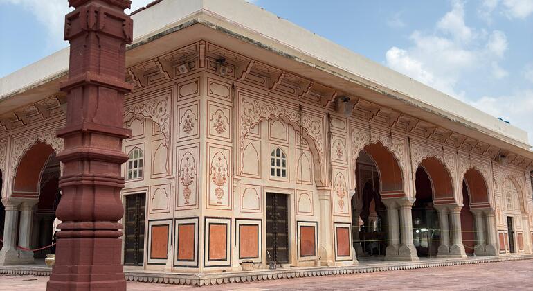 Visite las Maravillas de la Ciudad Rosa: Visita Guiada Completa en Coche India — #7