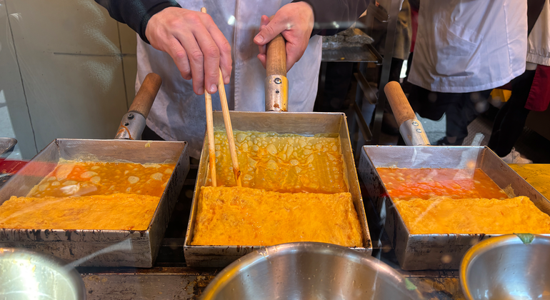 Mercado del Pescado de Tsukiji: Comida callejera y visita cultural a pie Japón — #4