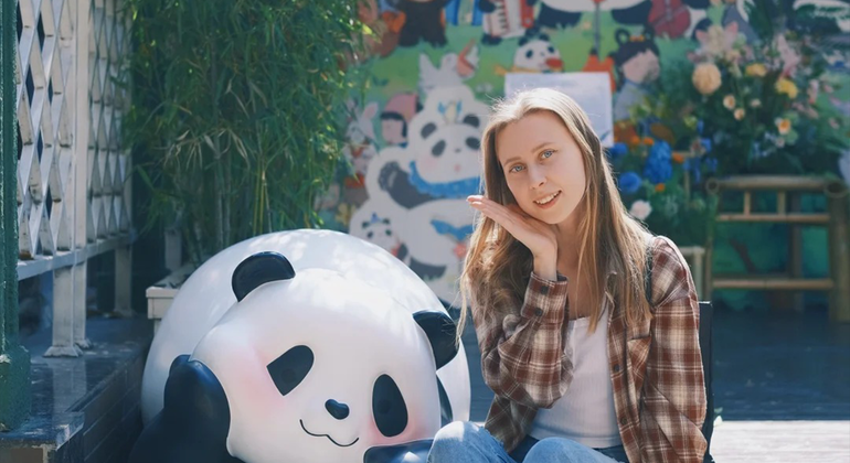 Chengdu Panda Park and Leshan Buddha Group Day Tour China &mdash; #10