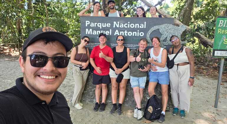 Visite guidée à pied de Manuel Antonio Fournie par Derek Jeanpiere