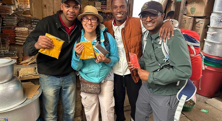 Visita a la ciudad de Arusha, mercados, cultura y experiencias maasai Tanzania — #3