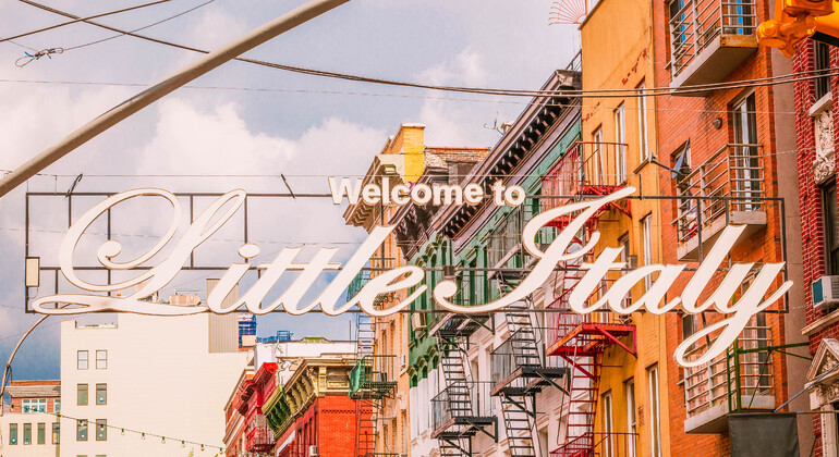 free-tour-of-chinatown-little-italy-soho-en-5