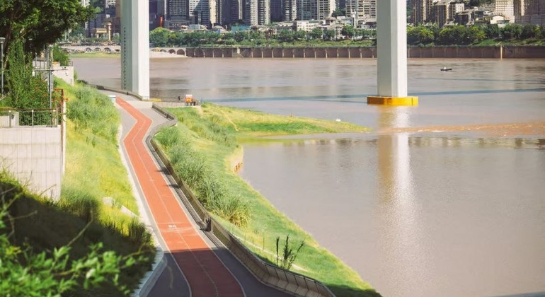 Hangabwärts Kostenlose Tour durch Chongqing China — #7